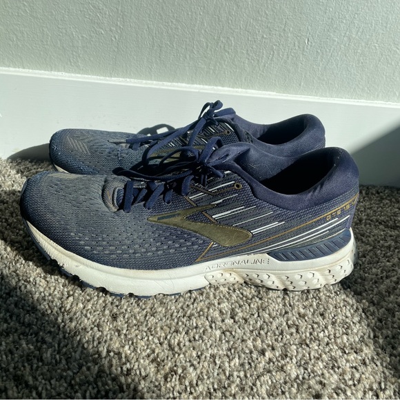 Used Brooks Adrenaline GTS 21 Size 11.5 - Picture 3 of 7